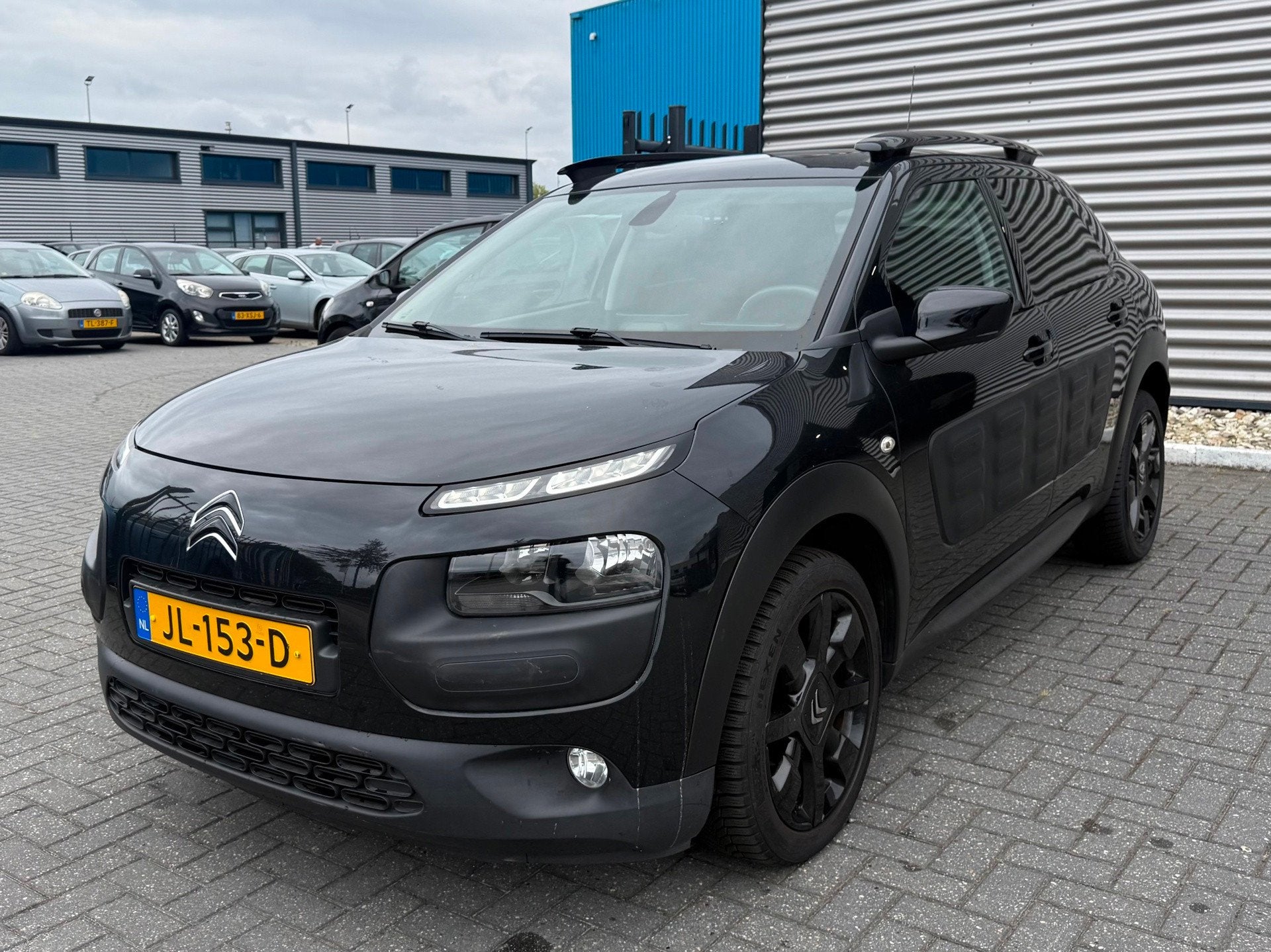 Citroen C4 Cactus 1.2 PureTech Shine, Voorwielaandrijving, Euro 6, 1199 cc, 995 kg