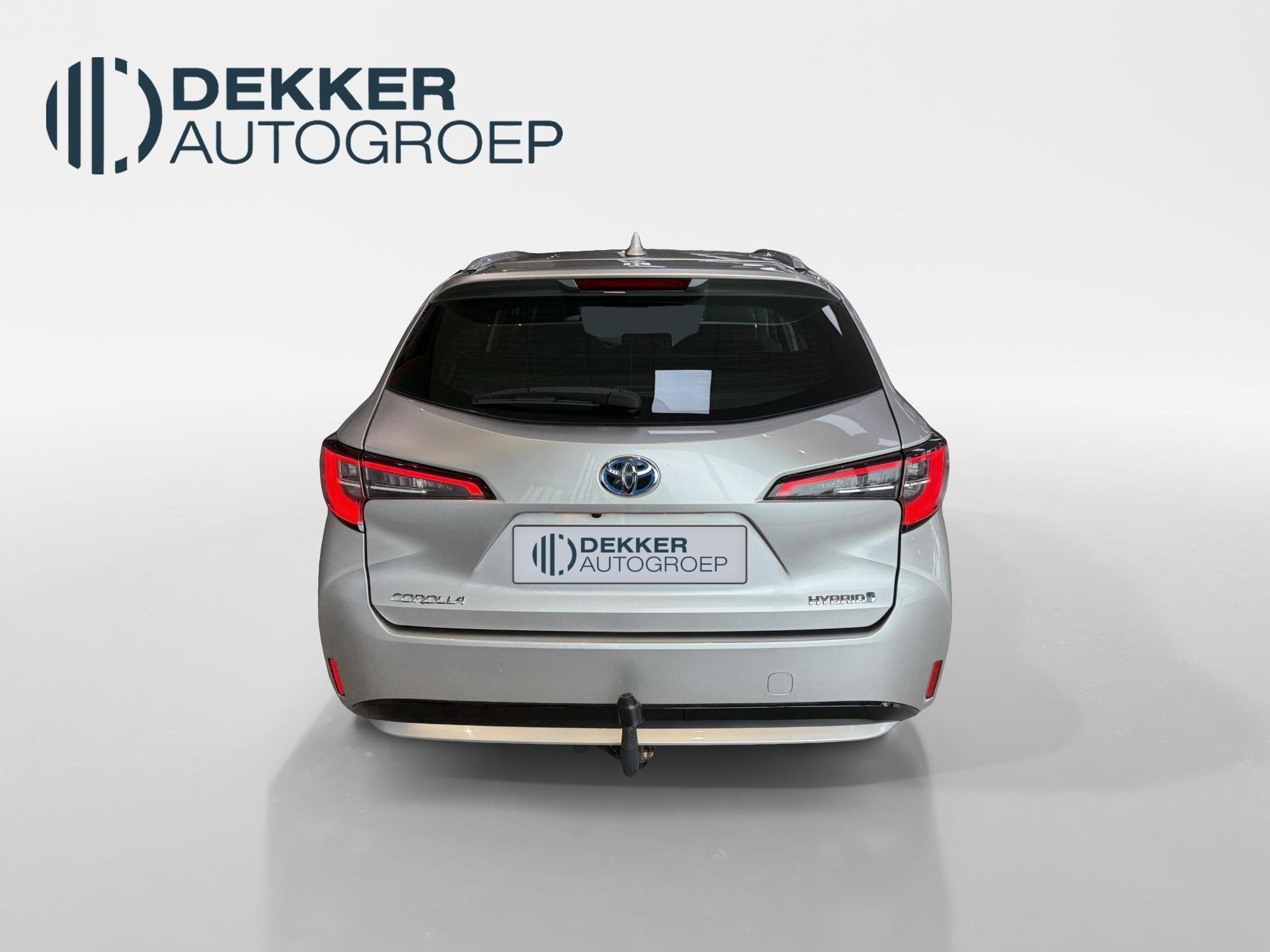 Foto 2 van Toyota Corolla Touring Sports 1.8 Hybrid First Edition Trekh