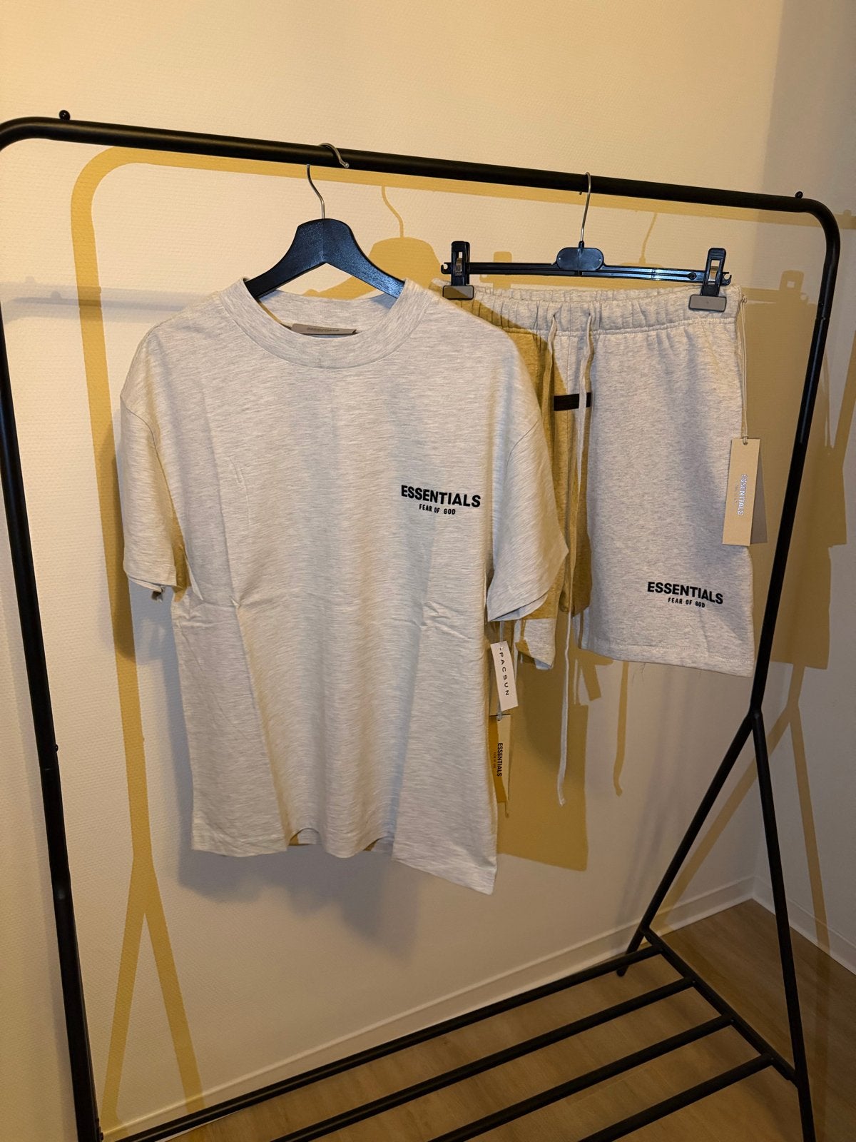 Essentials Fear of God Light Oatmeal Set - Nieuw, Ophalen of Verzenden, Nieuw, Maat 46 (S) of kleiner, Beige