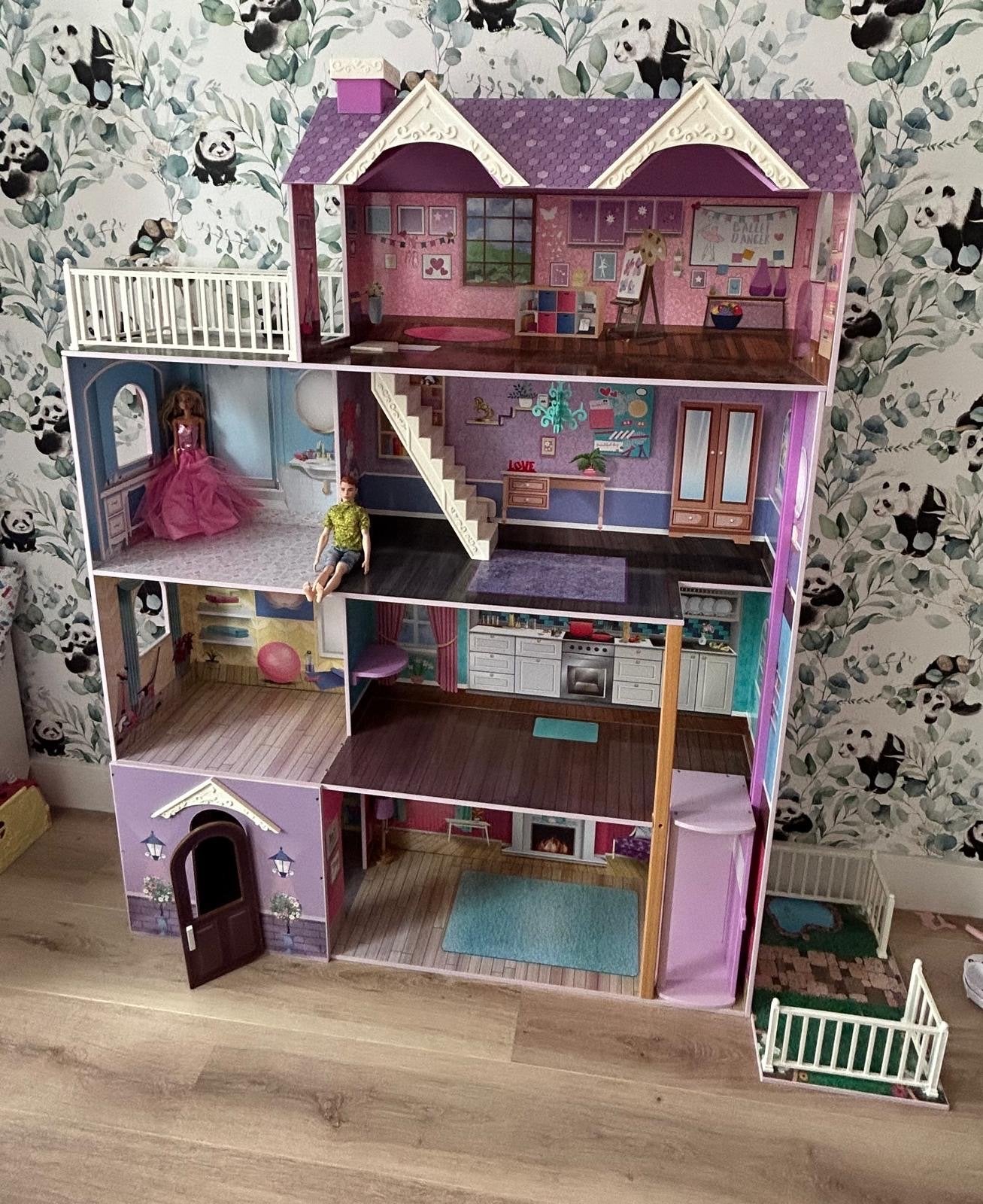 Groot poppenhuis met veel accessoires en poppen, Kinderen en Baby's, Ophalen, Gebruikt, Poppenhuis