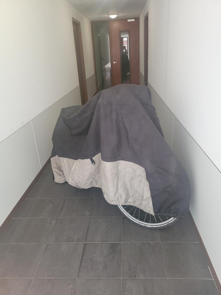 Motorhoes, Ophalen, Gebruikt