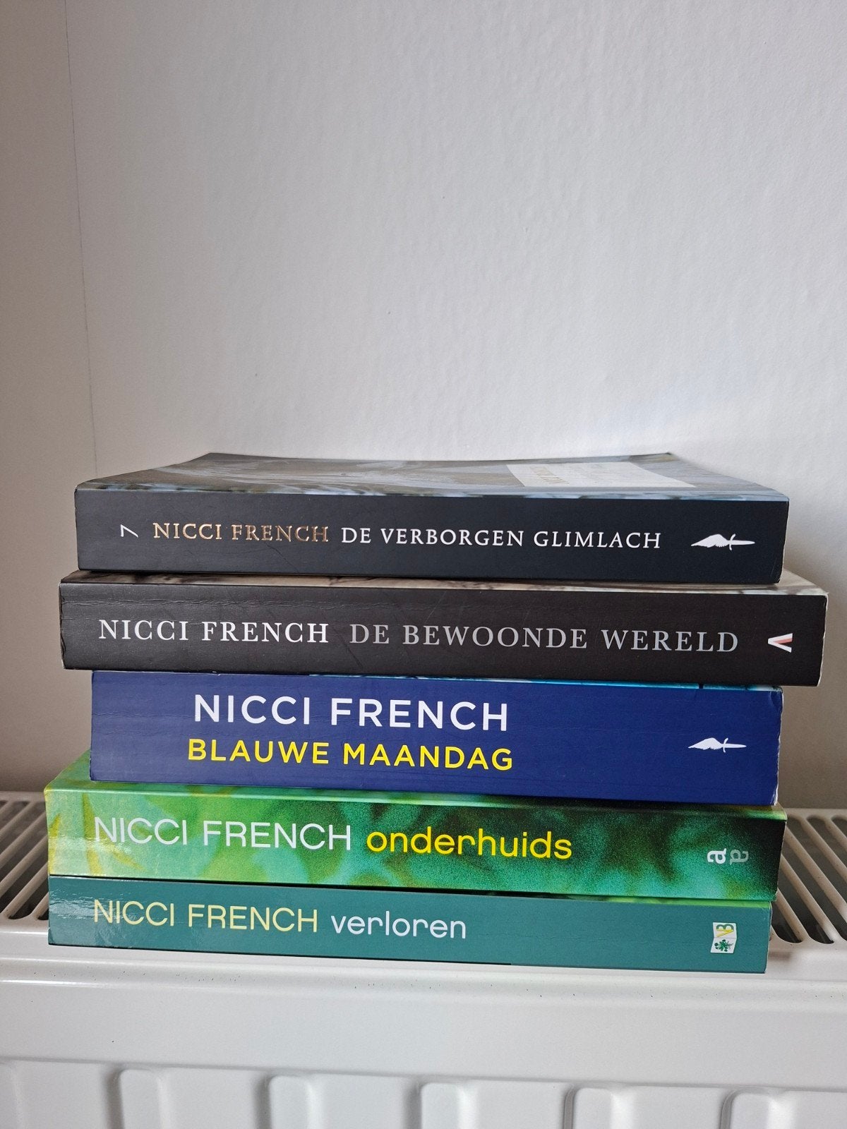 5 Nicci French boeken literaire thrillers, Boeken, Ophalen, Gelezen