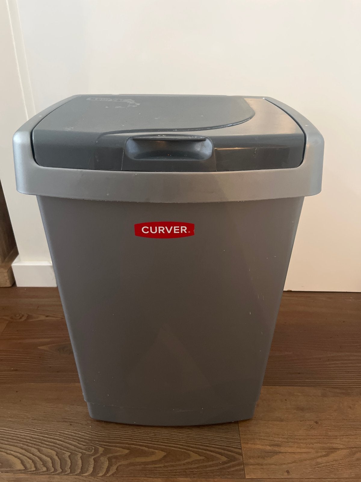 Curver afvalemmer met deksel - Grijs, 50 – 75, Kunststof, Gebruikt, Ophalen of Verzenden