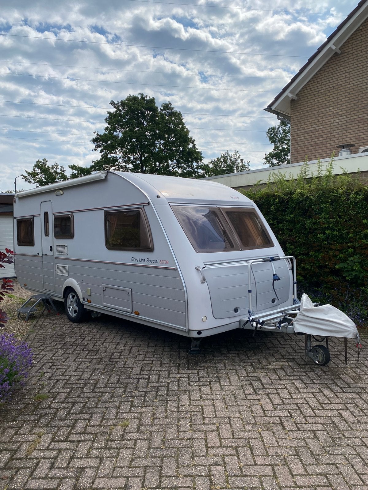 Kip Greyline Special 53 TBD BOVAG MOVER VOORTENT & LUIFELS, Caravans en Kamperen, Caravans, Schokbreker, Rondzit, Kip, Frans bed