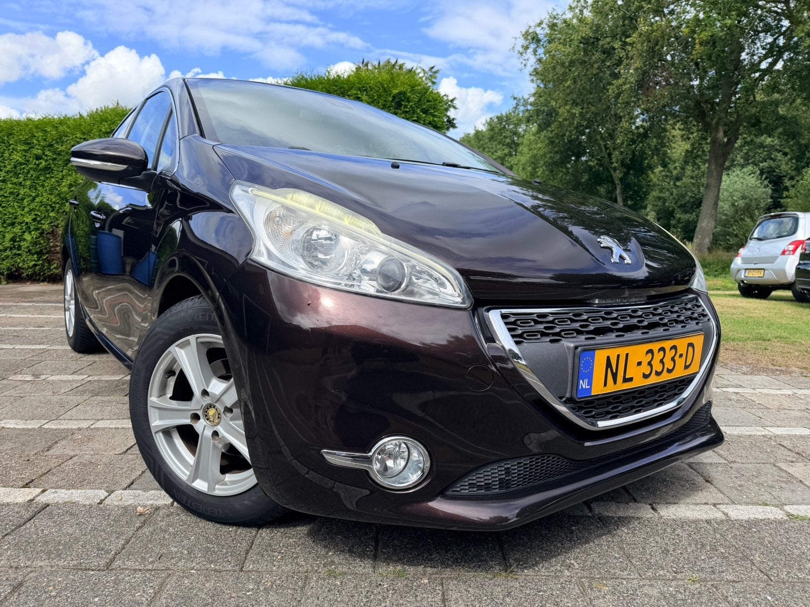 Peugeot 208 1.4 VTI 95PK | 178DKM | LEES TEKST, Auto's, Voorwielaandrijving, Automatische klimaatregeling, 40 €/maand, Bruin