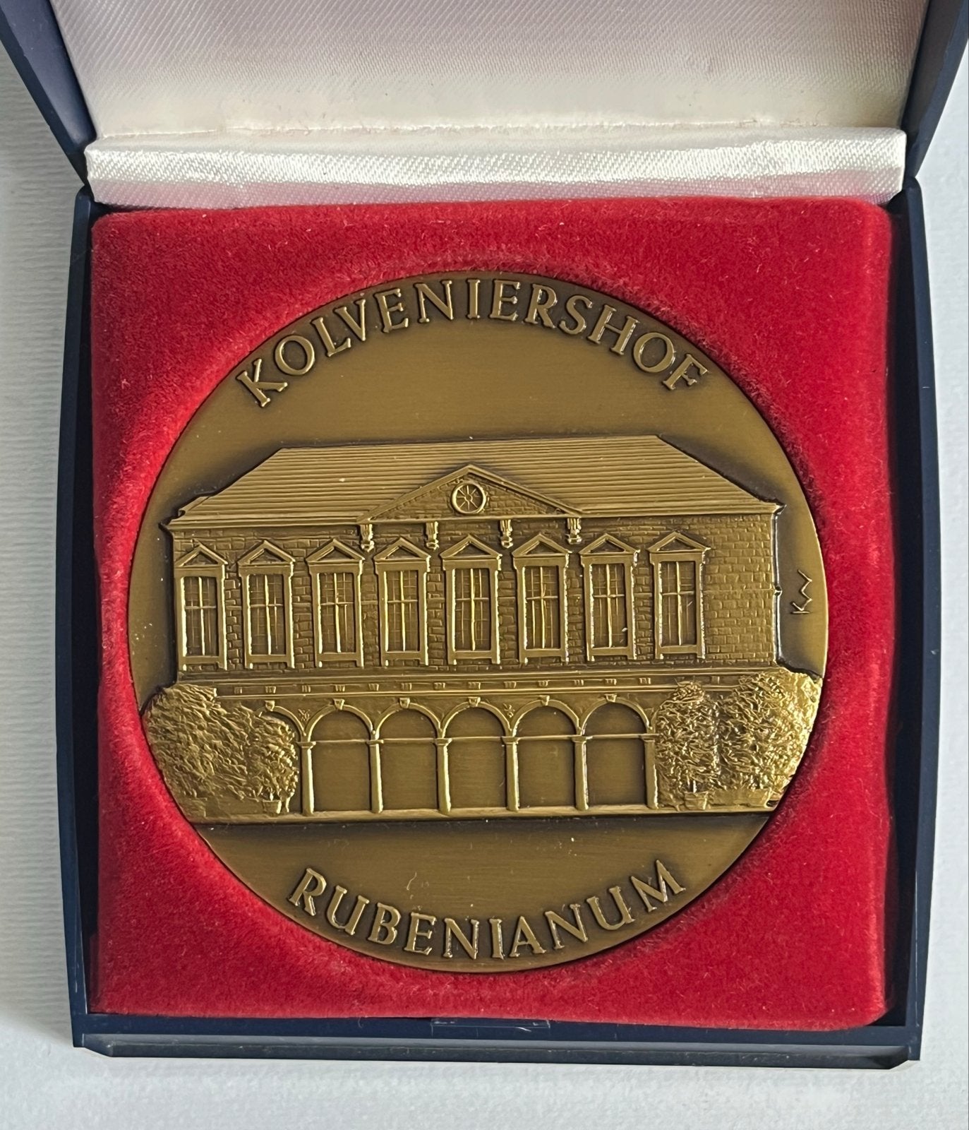 Medaille Kolveniershof Rubenianum Antwerpen 1982, Ophalen of Verzenden, Brons, Buitenland
