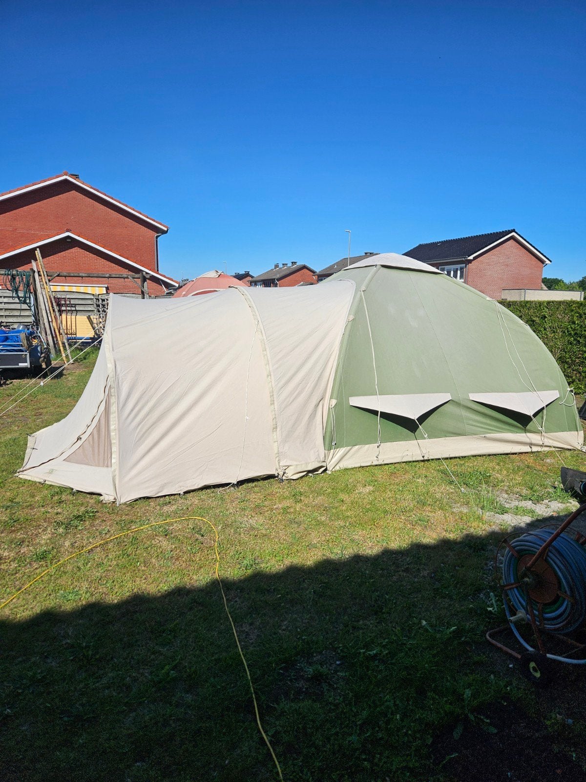 Karsten 350 familie oppomp/ tunnel tent. ( gelijk de waard ), Ophalen of Verzenden, Gebruikt, Tot en met 5
