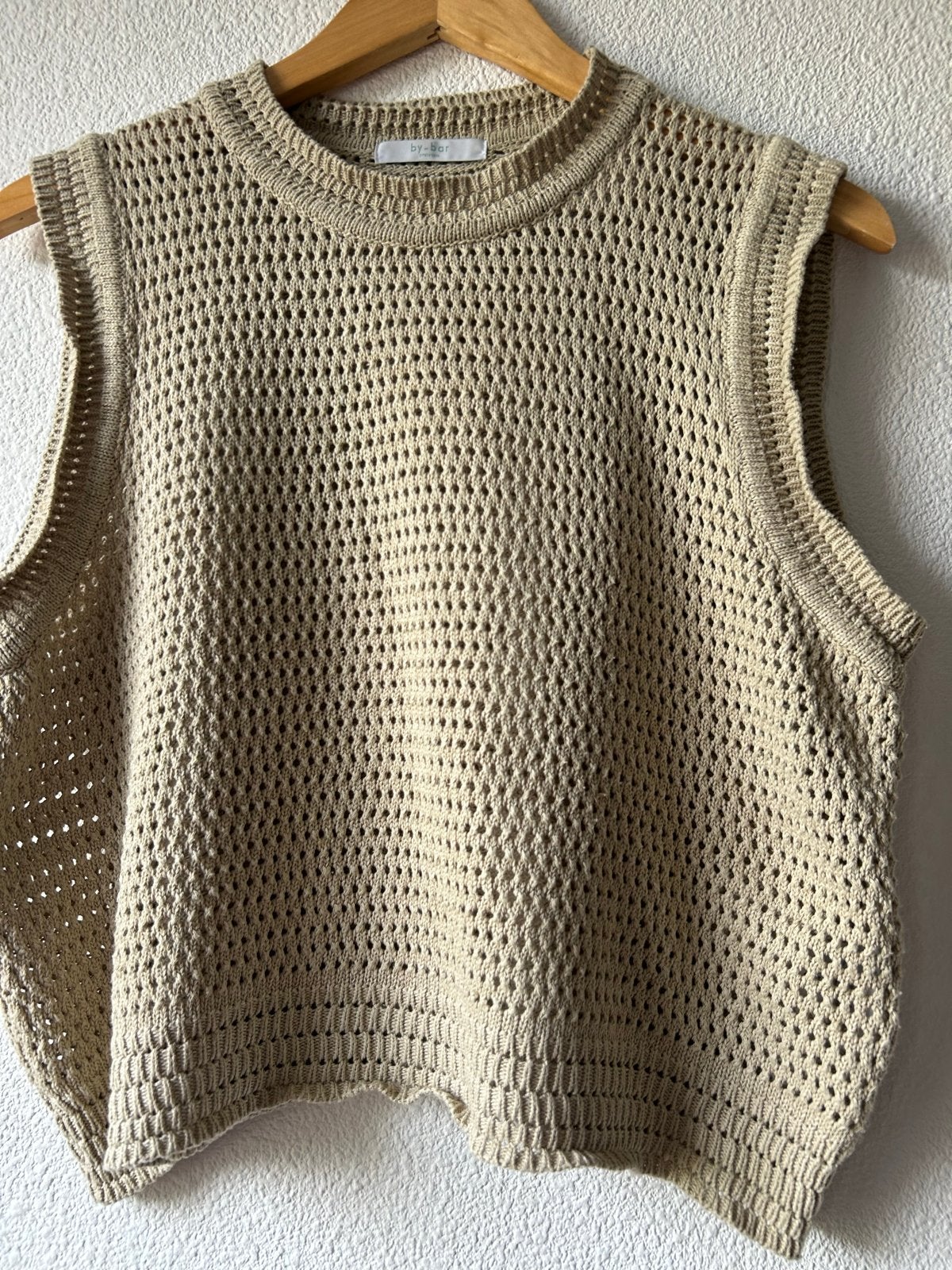 Mouwloze gehaakte top van by-bar, Kleding | Dames, Verzenden, Maat 38/40 (M), Beige, Zonder mouw
