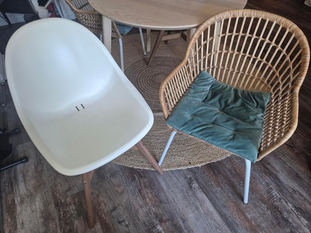 4x IKEA eetkamerstoelen: 2x Fanbyn, 2x Nilsove, Ophalen, Hout, Gebruikt, Wit
