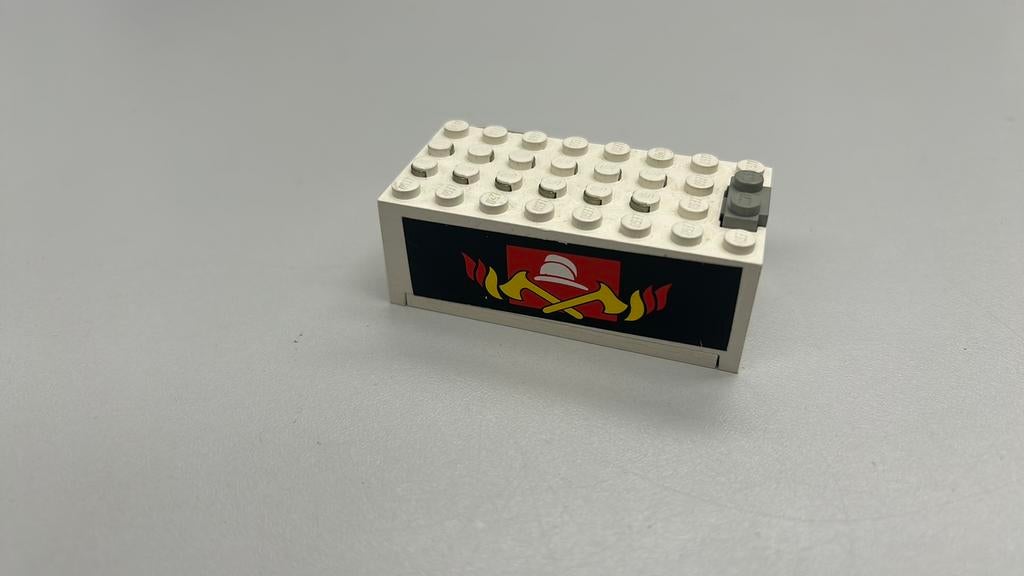 SB2877 Lego batterijbox  9 volt brandweer symbool 4760c01, Ophalen of Verzenden, Zo goed als nieuw