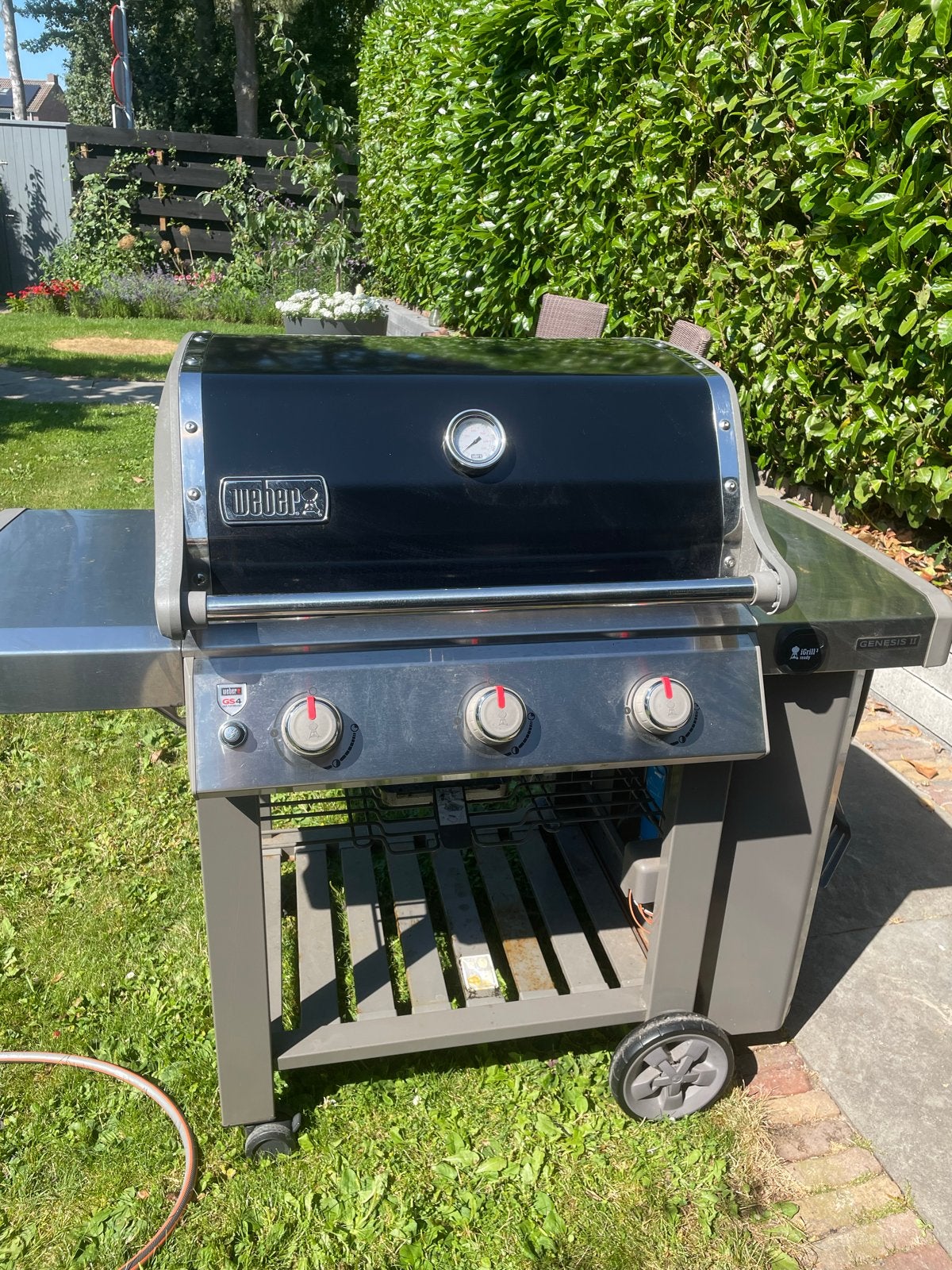 Weber Genesis II gasbarbecue met hoes, Ophalen, Gebruikt
