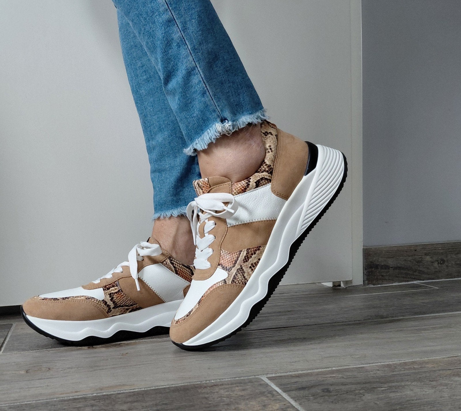 Gabor sneaker maat 40.5 met uitneembare leren binnenzool, Kleding | Dames, Beige, Gabor, Ophalen of Verzenden, Sneakers of Gympen