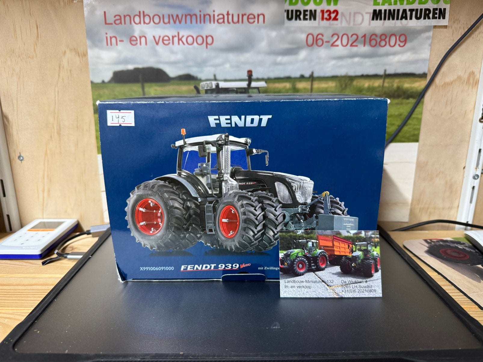 FENDT 939  black beauty, Hobby en Vrije tijd, Modelauto's | 1:32, Ophalen of Verzenden, Zo goed als nieuw, Tractor of Landbouw