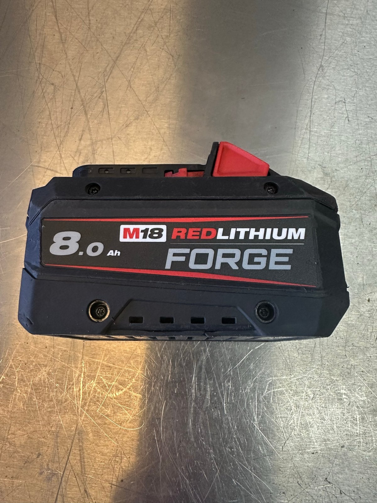 Milwaukee M18 REDLITHIUM FORGE 8.0 Ah Accu, Ophalen, Zo goed als nieuw