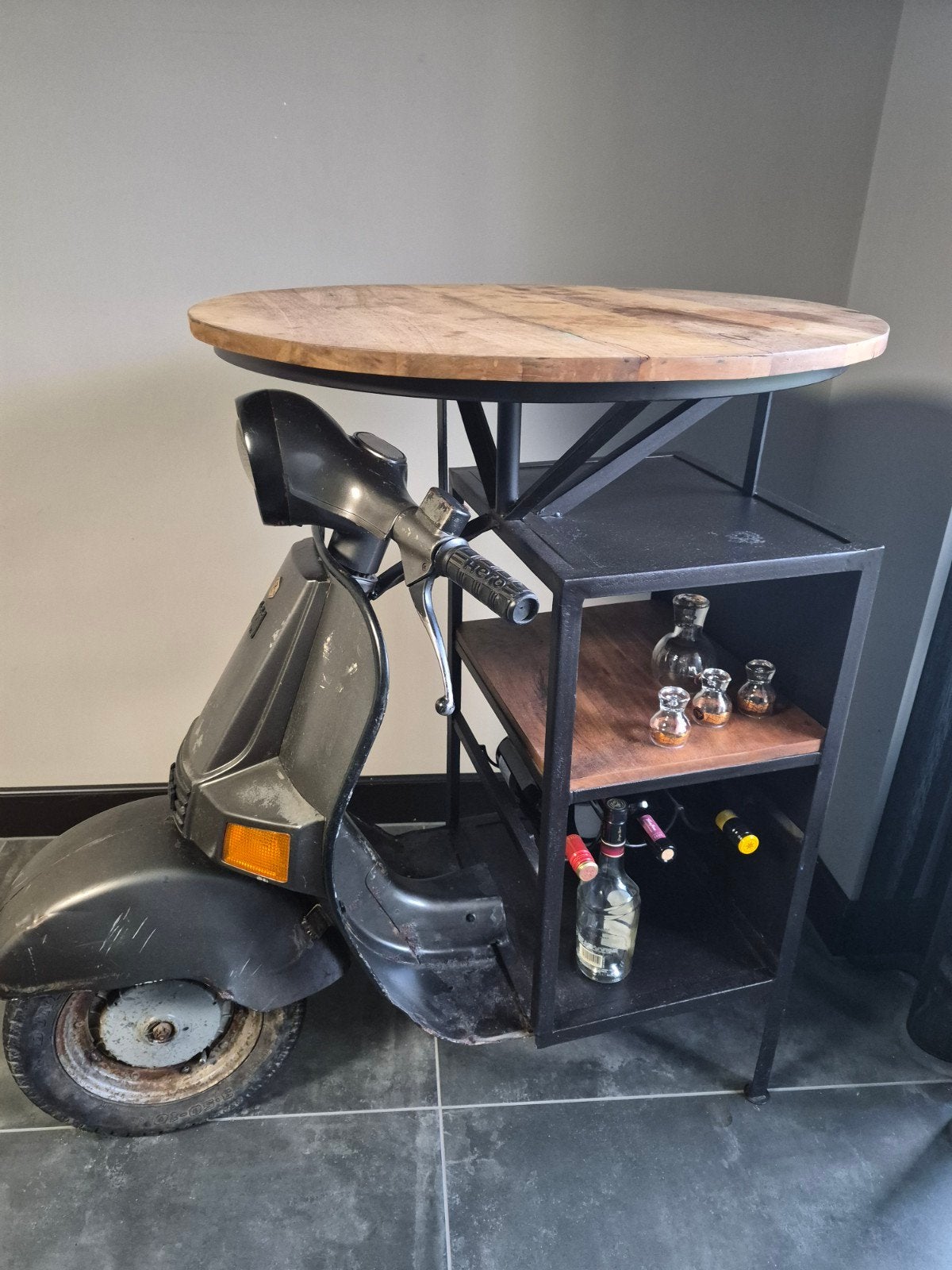 Unieke bartafel van oude scooter - Industriële stijl, Ophalen, Gebruikt, Hout, 90 cm of meer