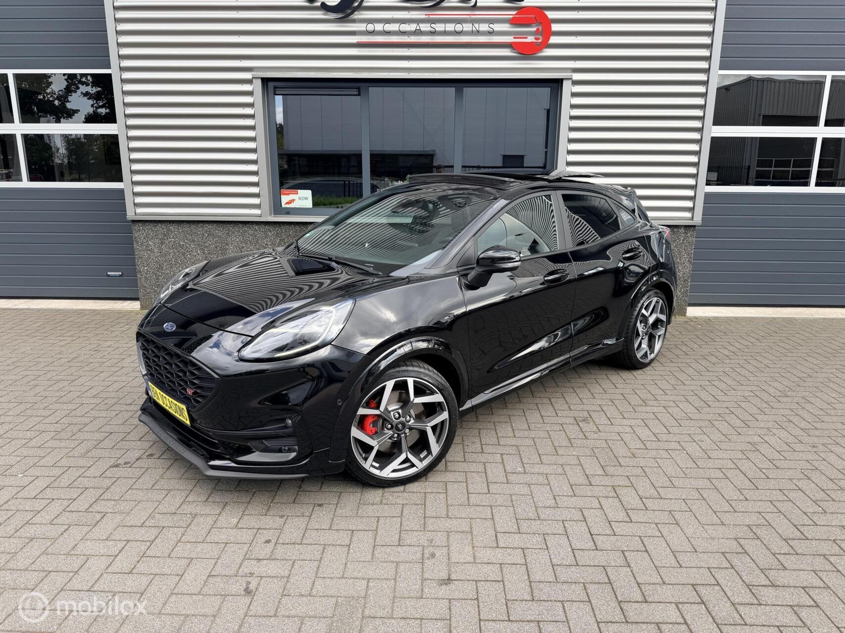 Ford Puma 1.5 EcoBoost ST-X 2e Eig Pano BOMVOL TOPSTAAT!, Auto's, Voorwielaandrijving, Dealer onderhouden, Zwart, Leder