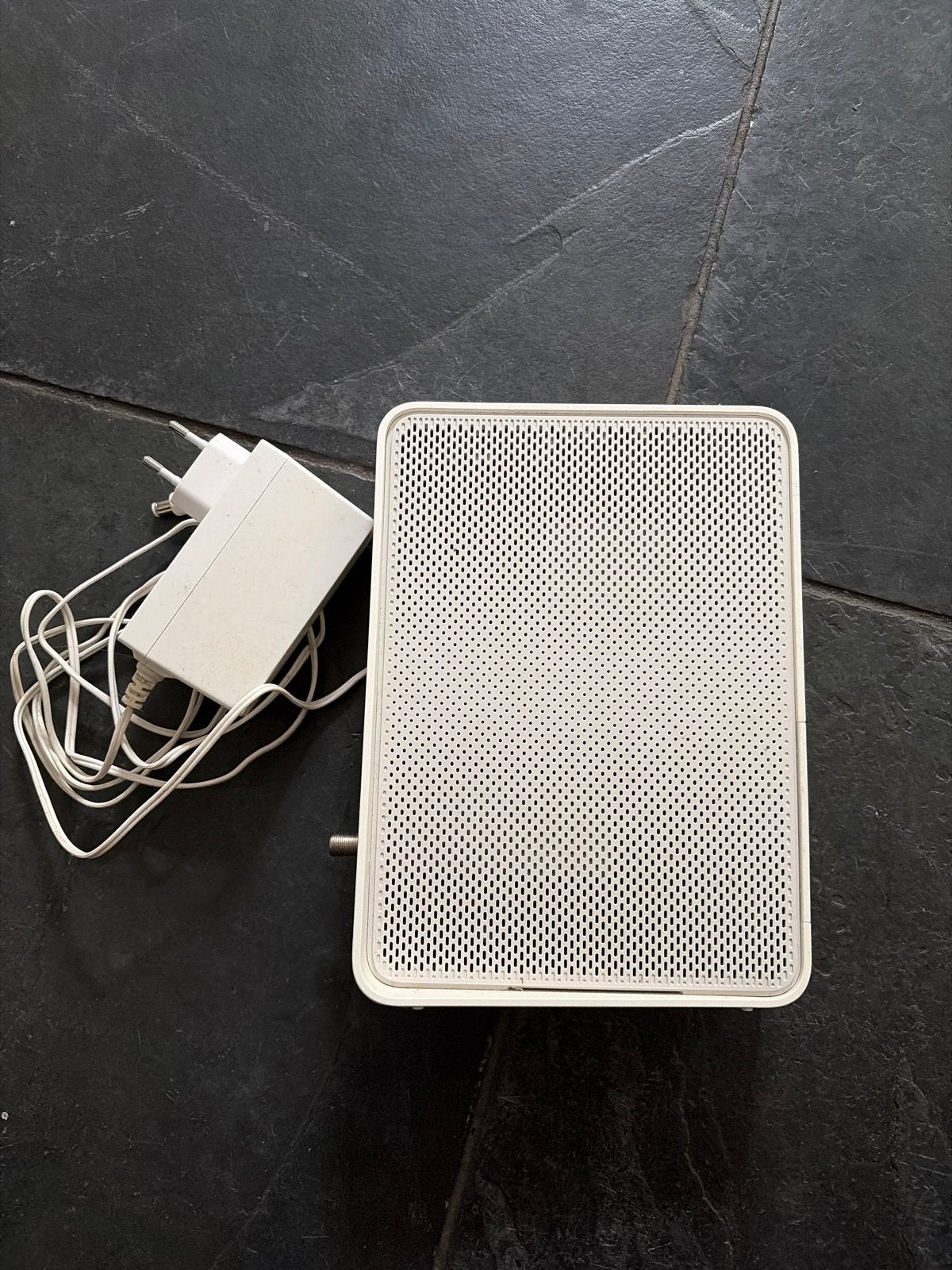 Ziggo CH7465LG-ZG Router met Modem - Gebruikt, Ophalen of Verzenden, Gebruikt, Router met modem