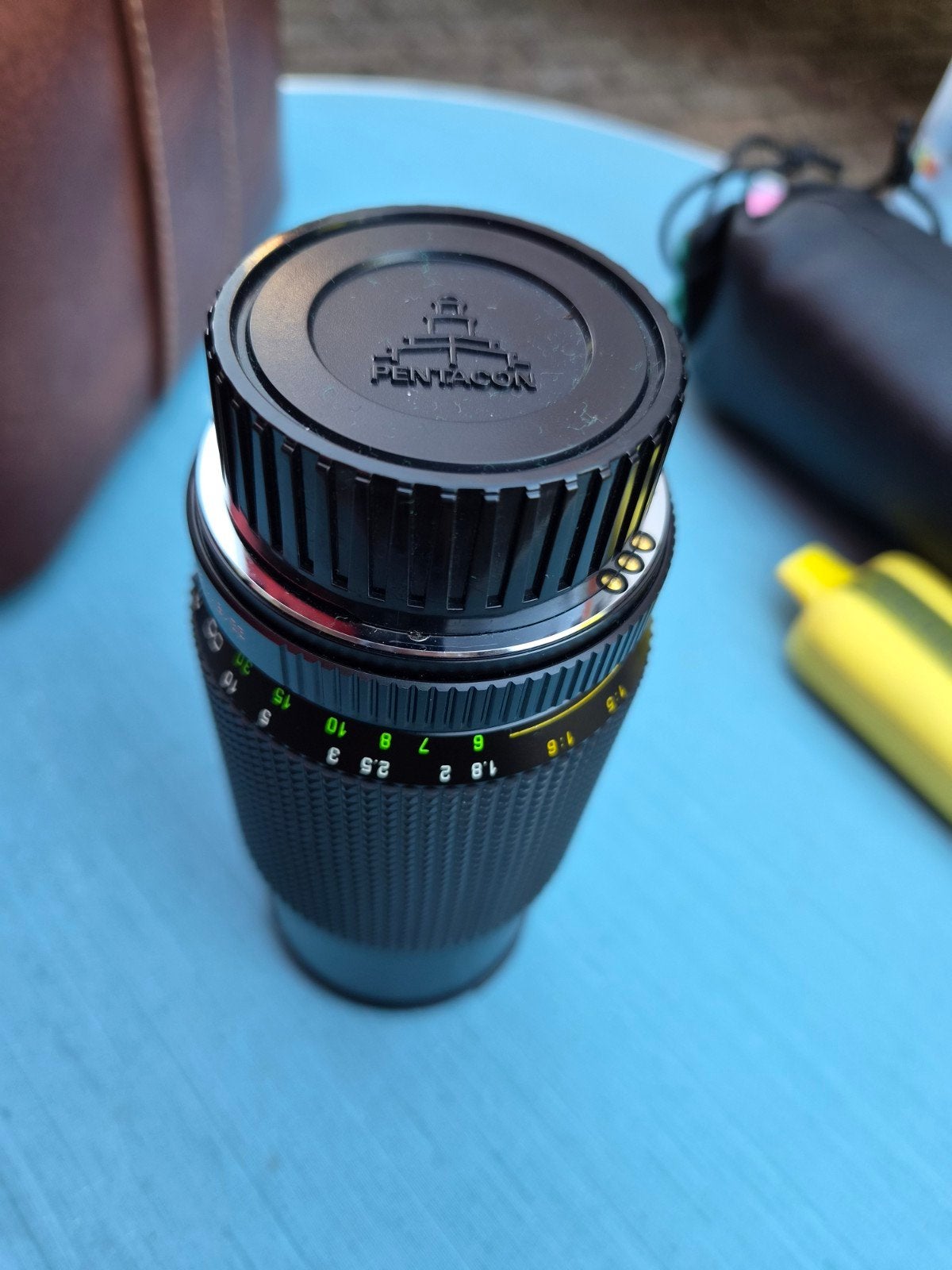 Pentacon 80-205mm f/3.8-4.5 Vintage Telezoomlens, Audio, Tv en Foto, Fotografie | Lenzen en Objectieven, Ophalen of Verzenden