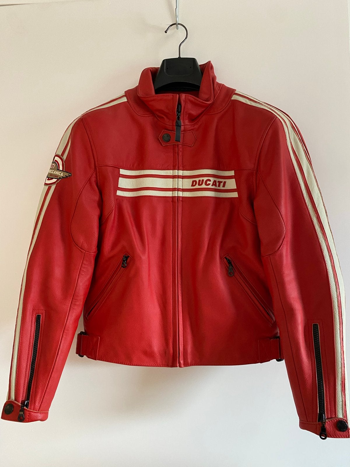 Dainese Ducati rood leren dames motorjas 38/40, Ophalen of Verzenden, Tweedehands, Dames, Jas | leer