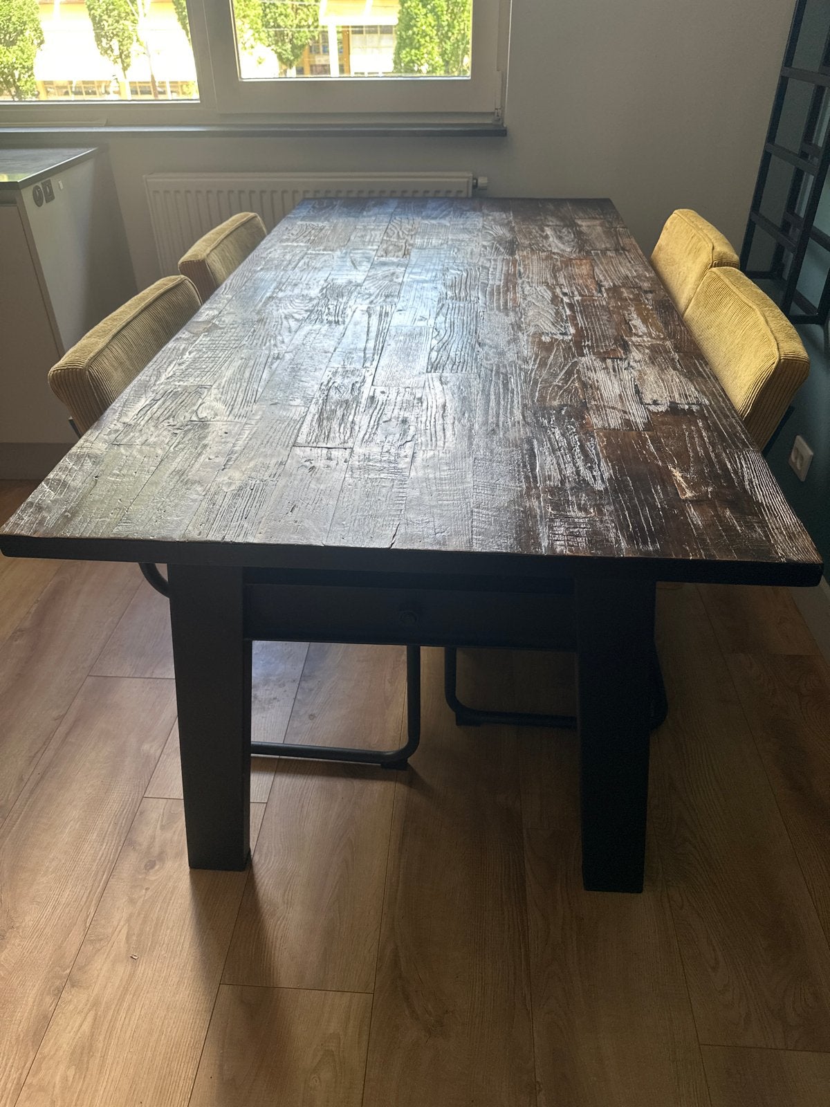 Eettafel hout 90x180 cm met metalen onderstel en 4 stoelen, Ophalen, Gebruikt, 50 tot 100 cm, 150 tot 200 cm