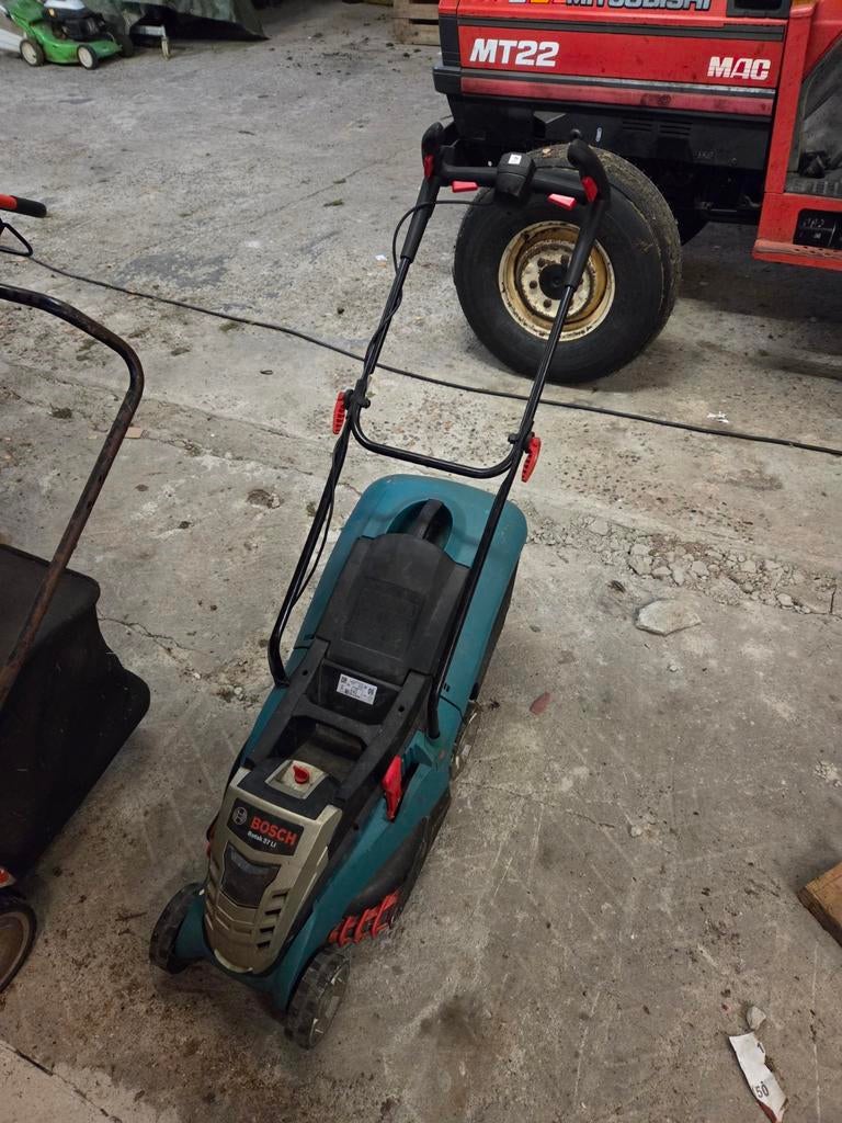 Bosch Rotak 37 LI accu grasmaaier voor onderdelen., Tuin en Terras, Grasmaaiers, Gebruikt, Accu-grasmaaier, Ophalen