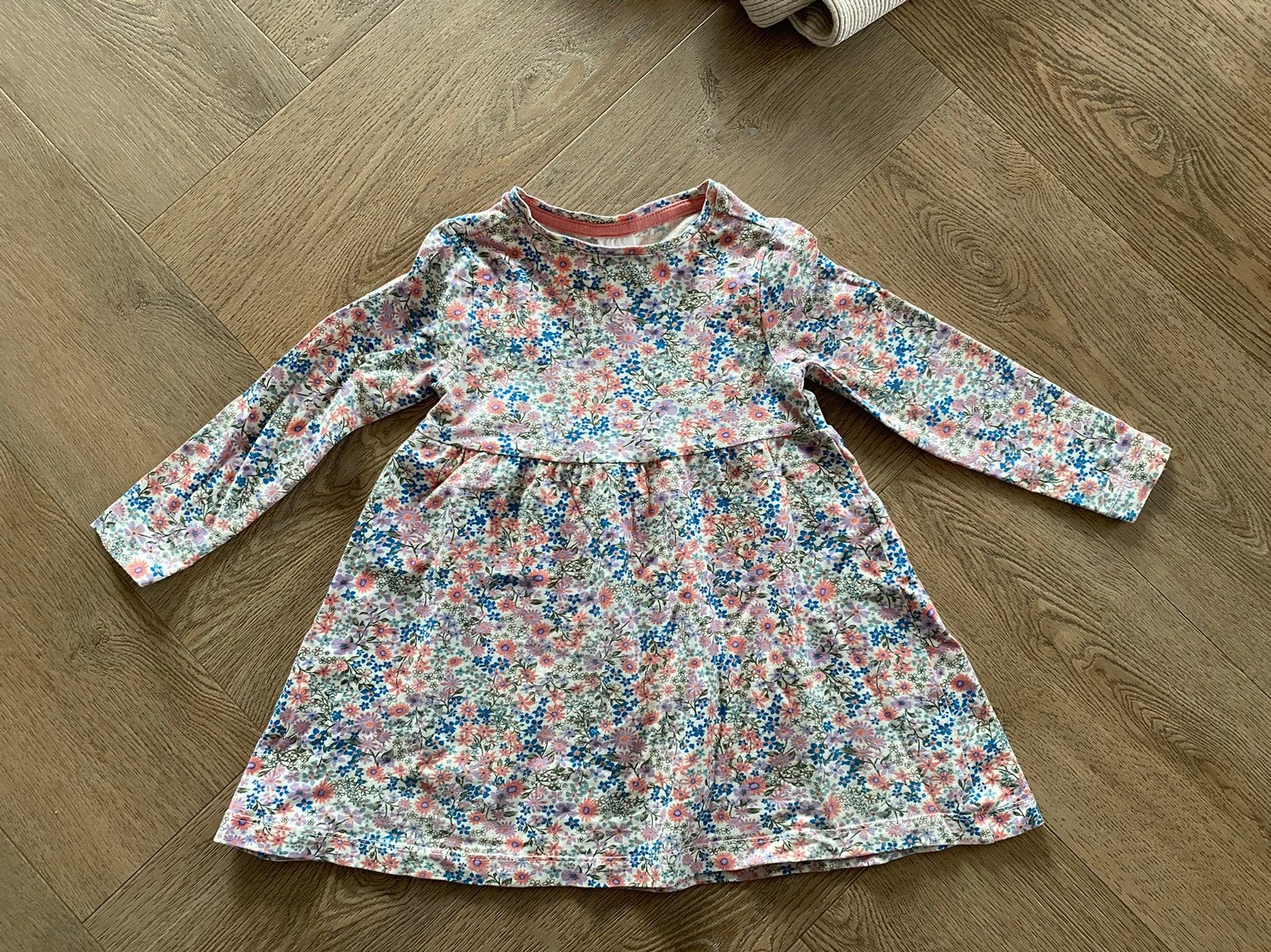Hema fleurig jurkje maat 86/92, Kinderen en Baby's, Babykleding | Maat 86, Ophalen of Verzenden, Gebruikt, Meisje, Jurkje of Rokje
