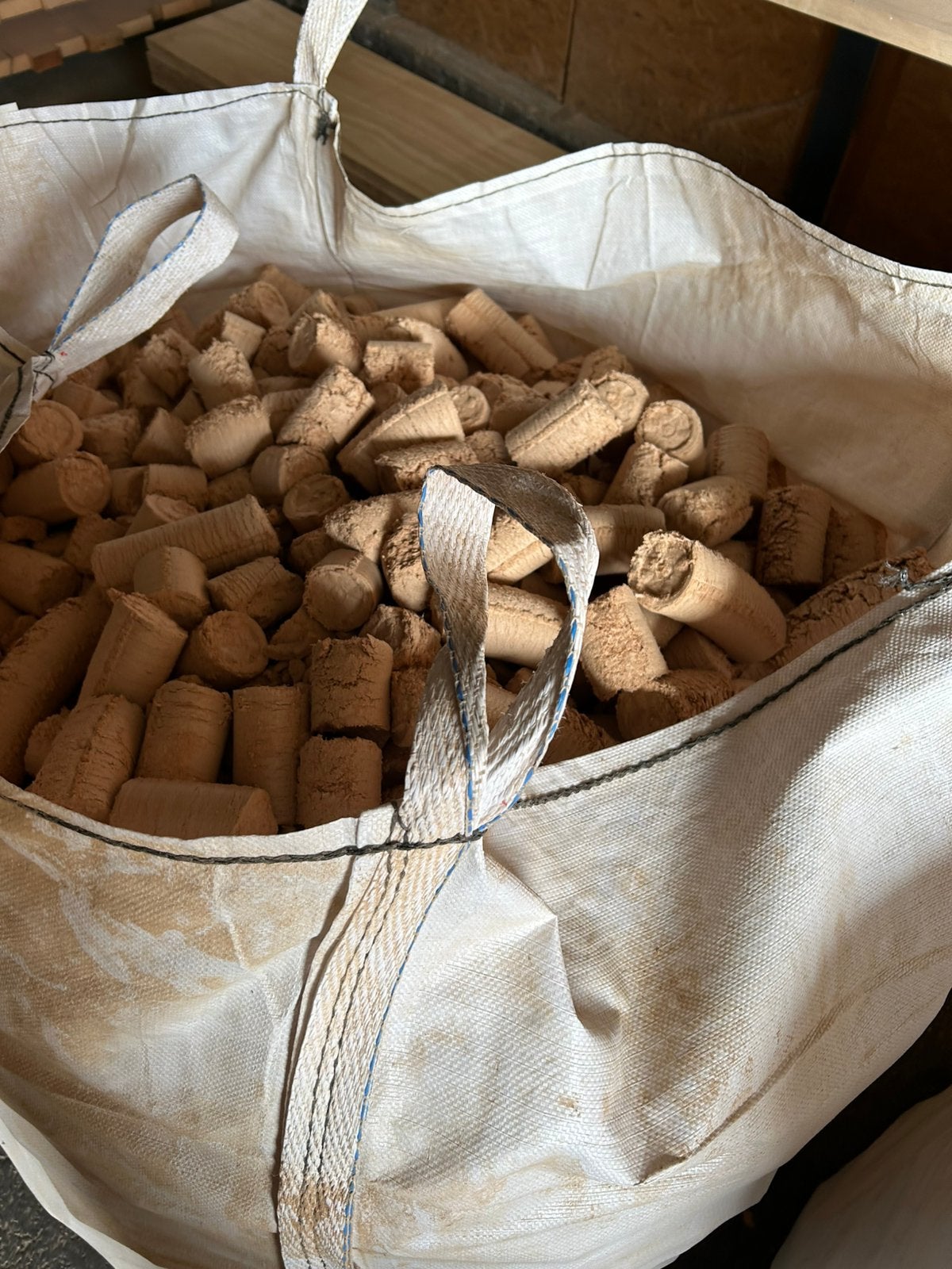 Briketten te koop, Minder dan 3 m³, Ophalen