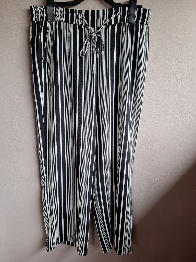 Nieuwe zwart-wit gestreepte stretch broek, maat XL, Meerkleurig, Maat 46/48 (XL) of groter, Nieuw, Ophalen of Verzenden
