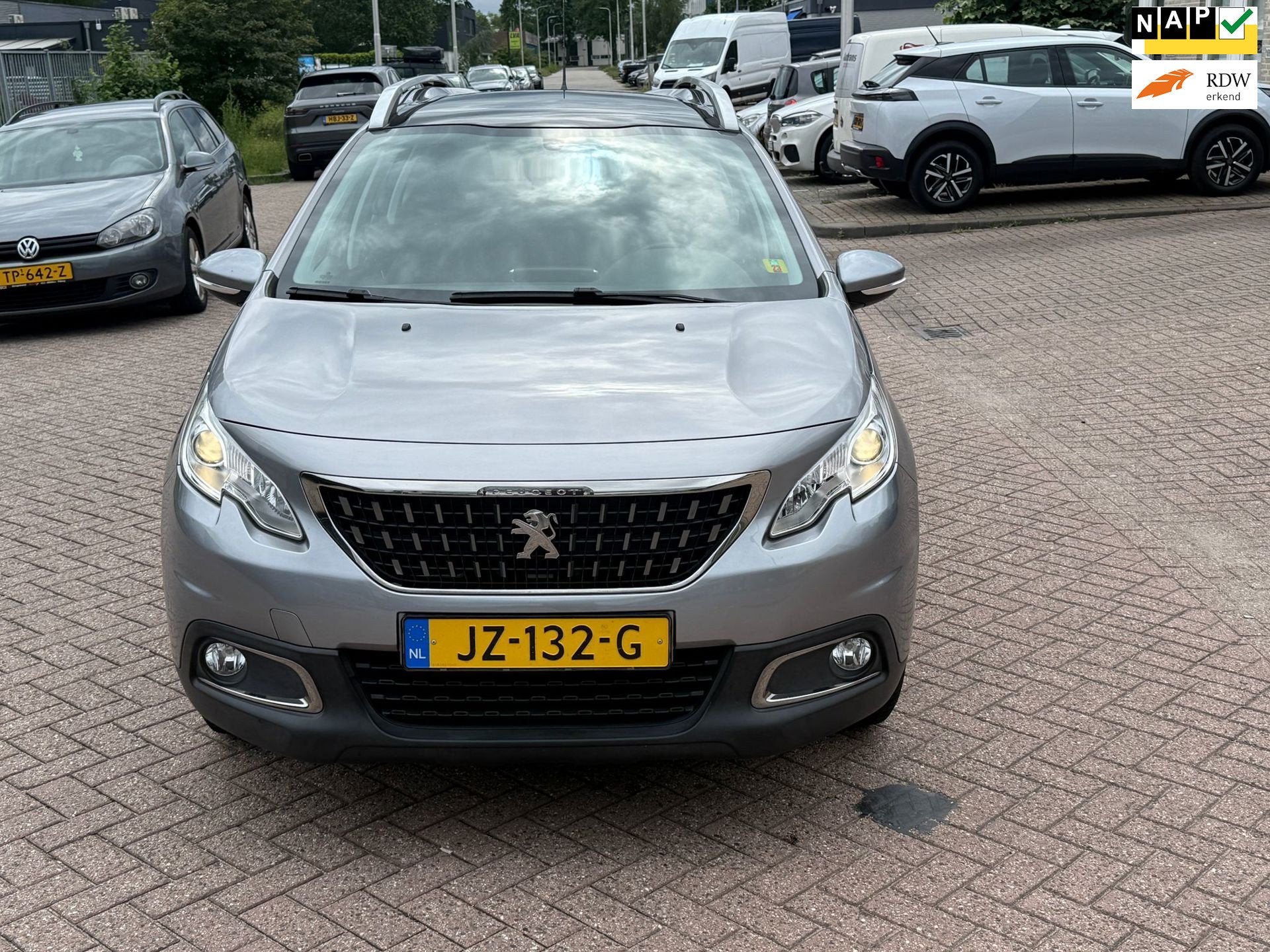 Peugeot 2008 1.2 PureTech Blue Lion, Auto's, Voorwielaandrijving, Euro 6, 1199 cc, 82 pk