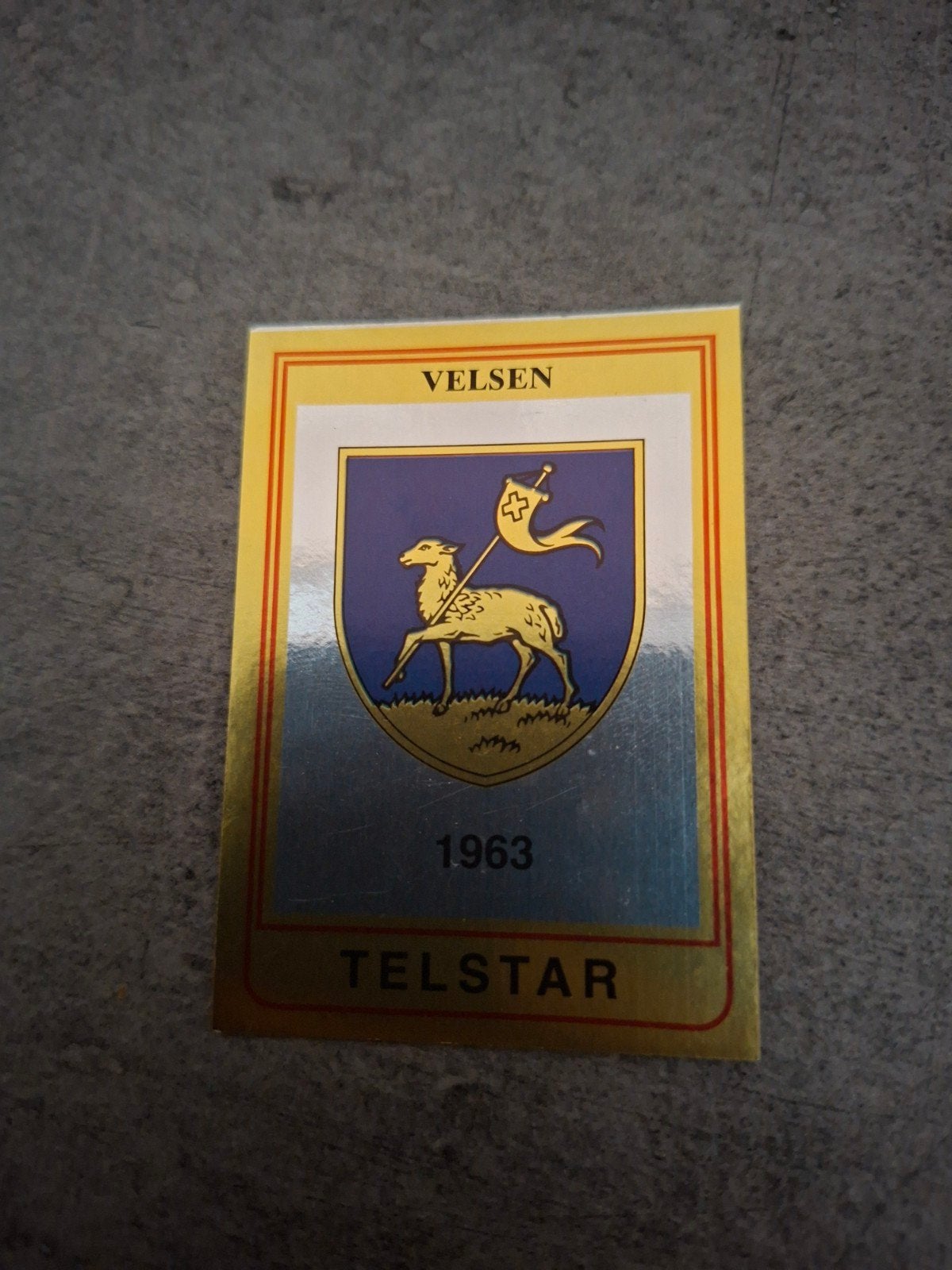 Panini sticker Voetbal 85. Embleem Telstar., Ophalen of Verzenden, Zo goed als nieuw, Sticker