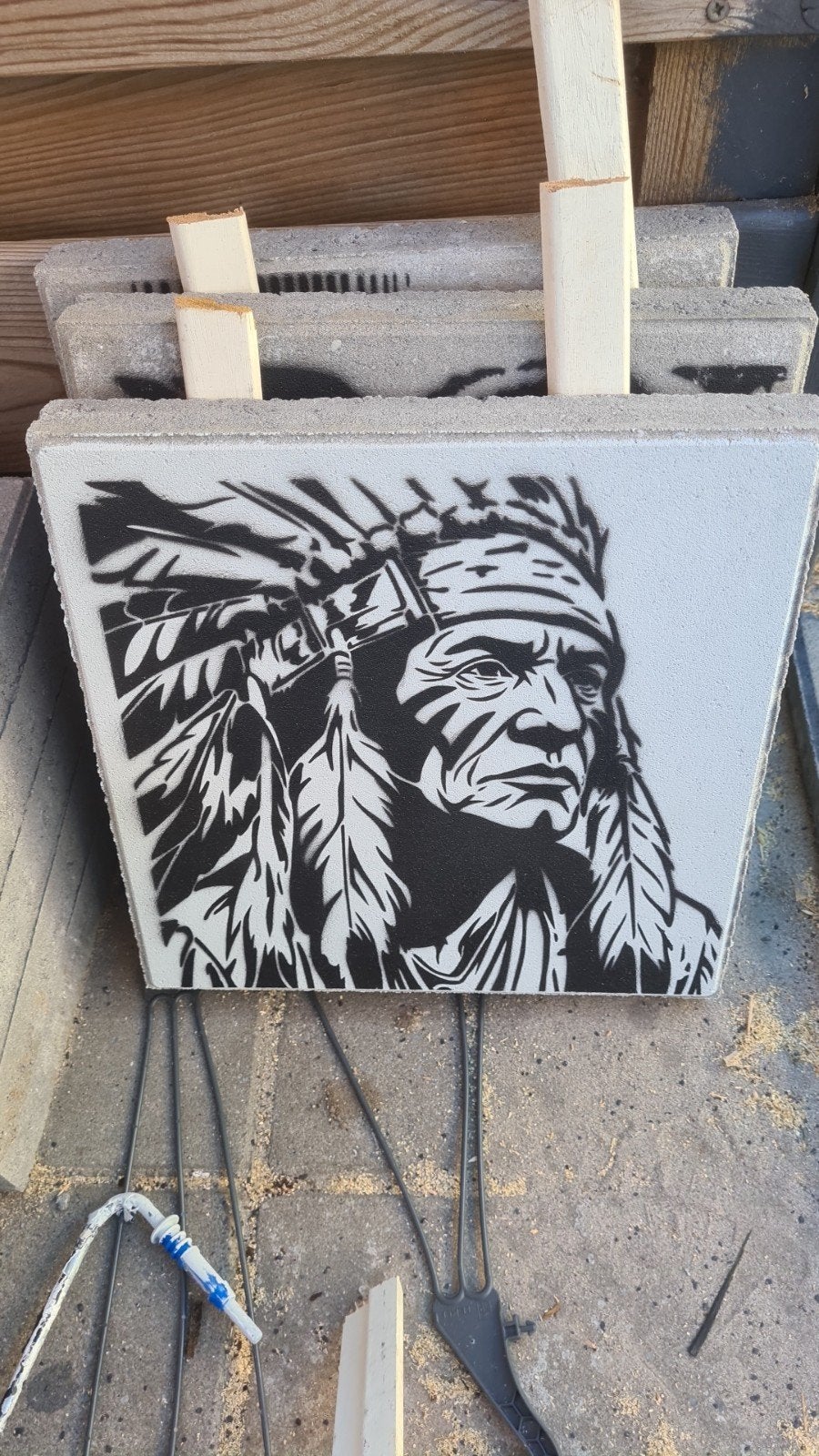 Unieke Stoeptegel 30x30 met Airbrush Stencil-Art Indiaan, Ophalen of Verzenden