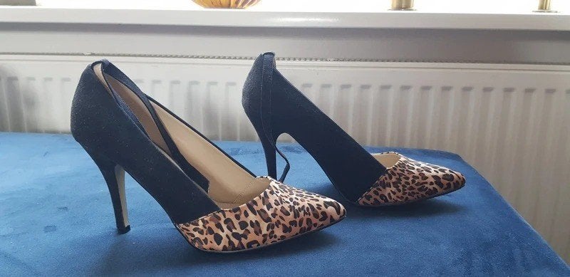 2-Bizzy - Mooie zwarte high heels  maat 40, 2-Bizzy, Pumps, Zwart, Ophalen of Verzenden