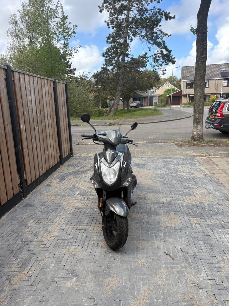 Kymco agility 50, Fietsen en Brommers, Scooters | Kymco, Ophalen, Maximaal 45 km/u, Zo goed als nieuw, Agility