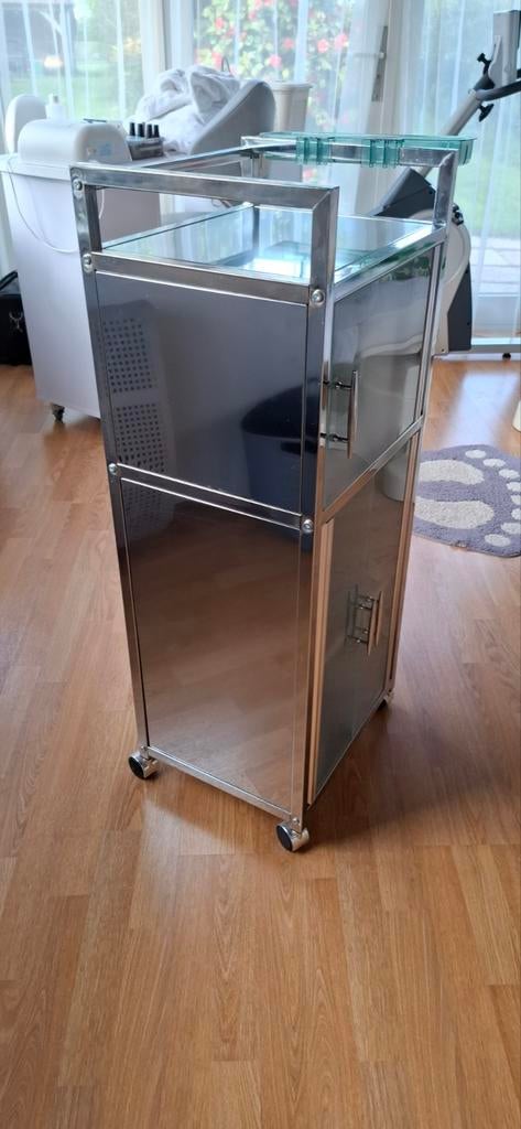 Pedicure unit 3 x zilverkleurig., Diensten en Vakmensen, Schoonheidsspecialisten | Pedicure