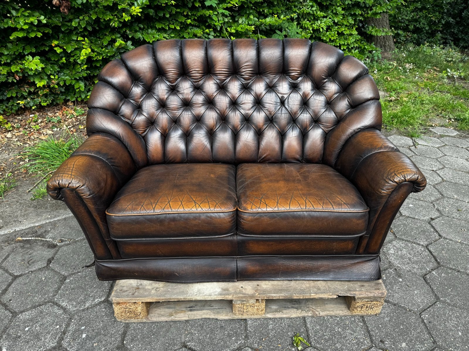 Chesterfield Tweezitsbank, Ophalen, Gebruikt, 150 tot 200 cm, Tweepersoons