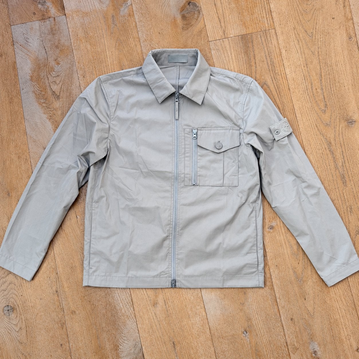 Stone Island overshirt jas maat L | Grijs | Nieuw, Kleding | Heren, Ophalen of Verzenden, Zo goed als nieuw, Grijs, Halswijdte 41/42 (L)