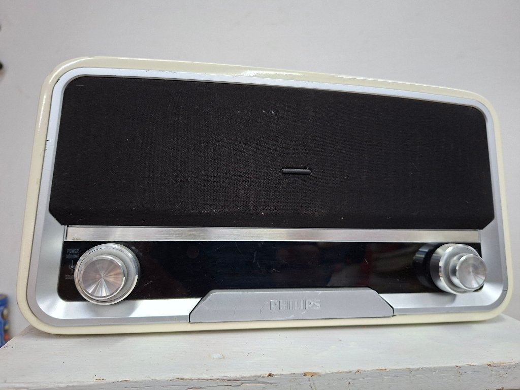vintage witte radio am/fm met ipod aansluiting, Ophalen of Verzenden, Gebruikt