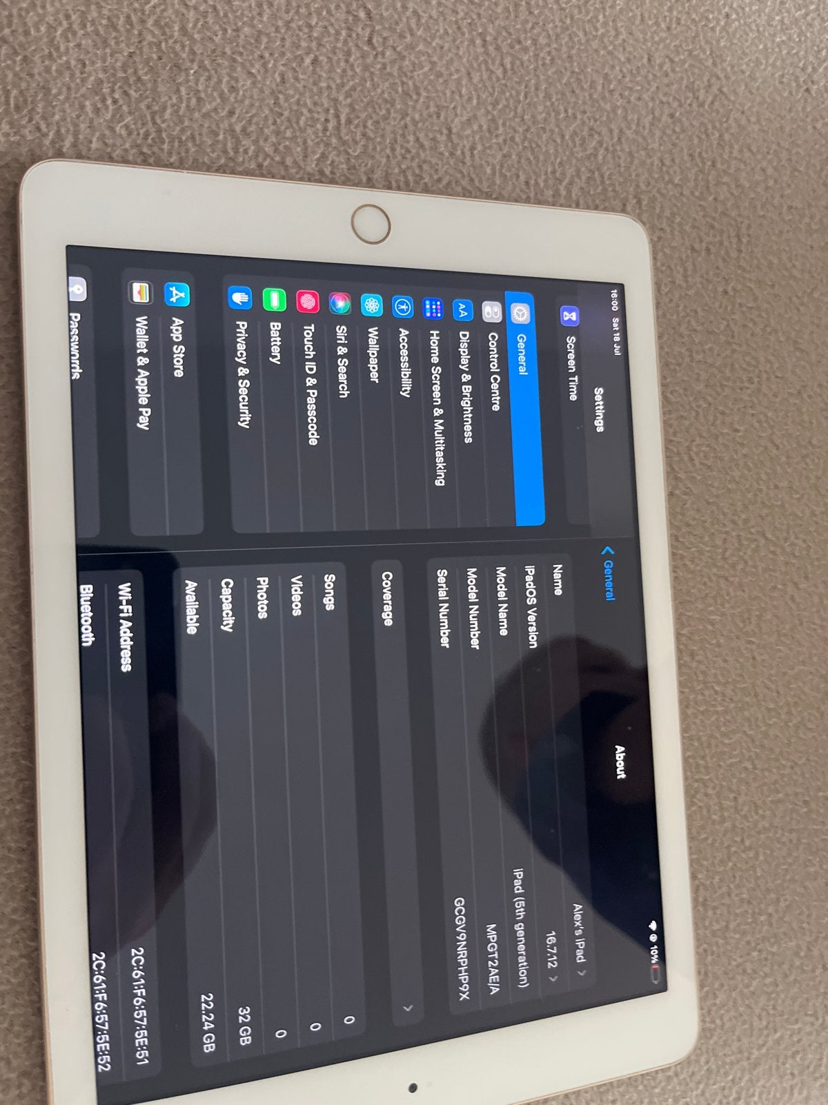 Apple iPad (5 generatie) 32GB Wi-Fi Goud, Computers en Software, Apple iPads, 32 GB, Apple iPad, Zo goed als nieuw, Ophalen