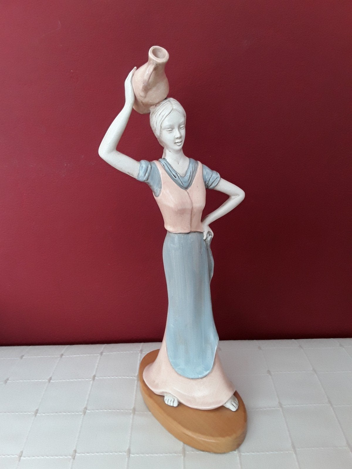 beeldje  met hondje  15euro, Antiek en Kunst, Ophalen