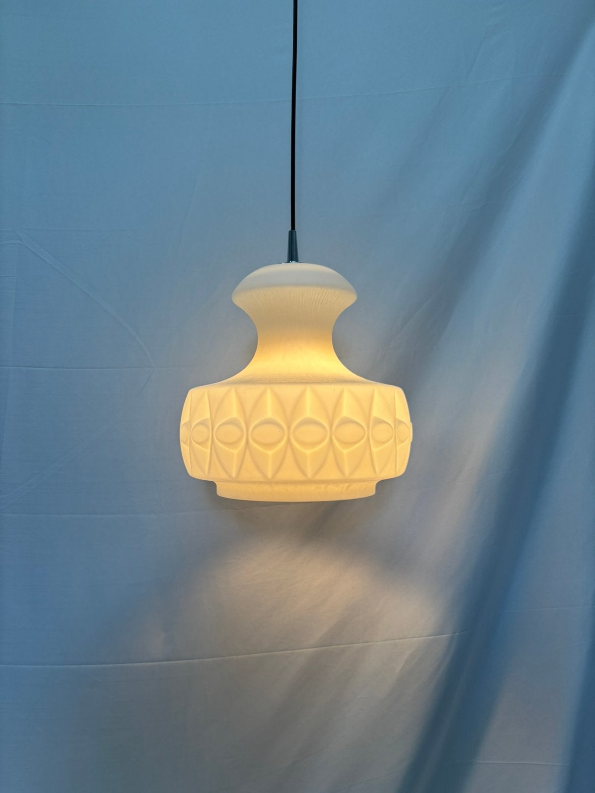 Vintage Peill & Putzler space age hanglamp opaline glas ‘70, Ophalen of Verzenden, Gebruikt, Glas