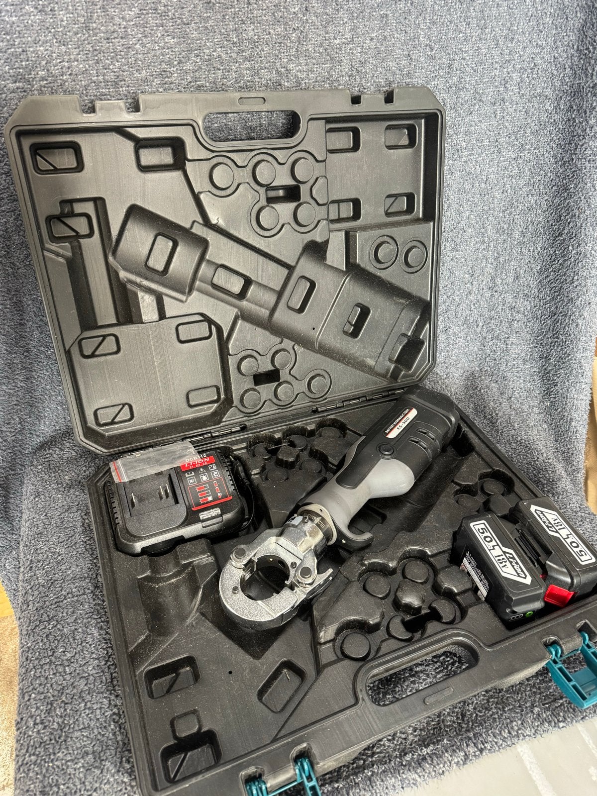 Defecte Hydraulische Accu Perstang - Voor onderdelen/hobbyis, Ophalen of Verzenden, Gebruikt