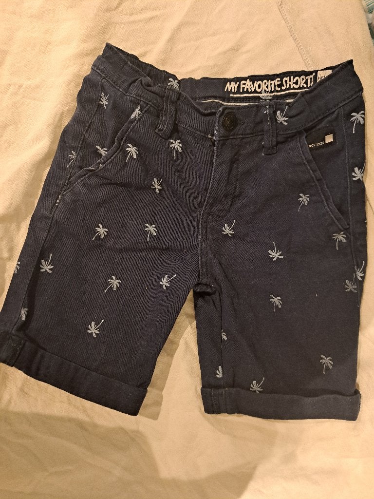 Nette jongens korte broek donkerblauw maat 110/116, Broek, Jongen of Meisje, Ophalen of Verzenden, Zo goed als nieuw