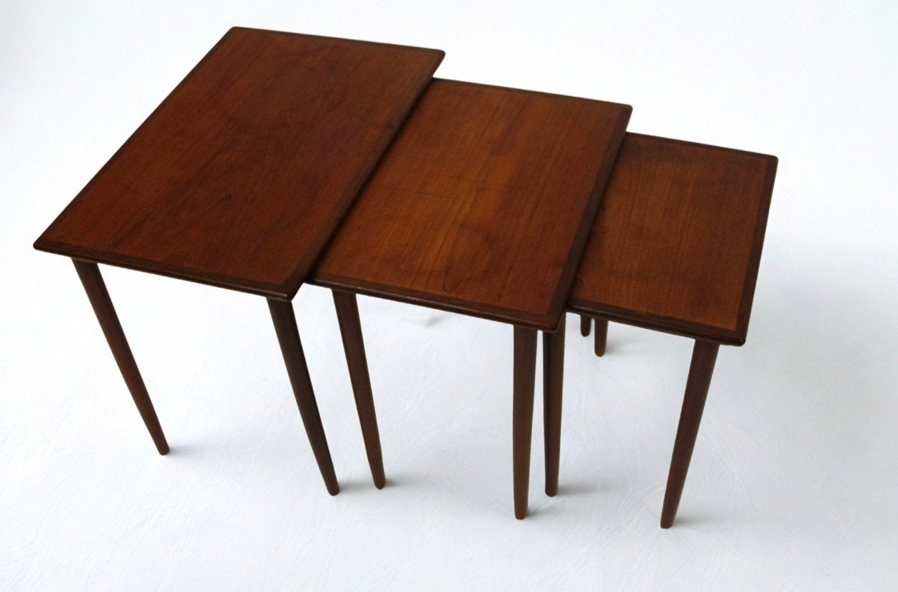 Vintage bijzettafeltjes /nesting tables, Ophalen of Verzenden, Rechthoekig, Minder dan 55 cm, Minder dan 45 cm