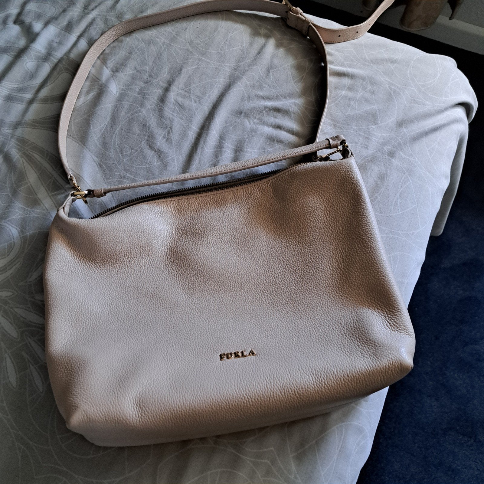 (i) Furla Handtas licht beige, Ophalen, Zo goed als nieuw, Beige, Handtas