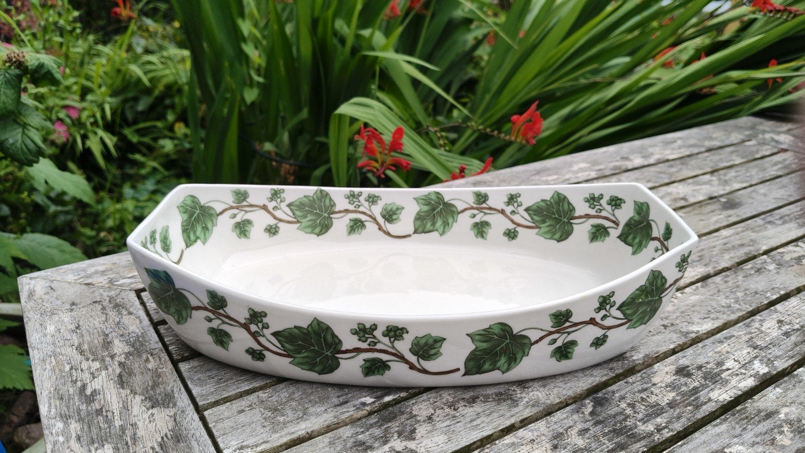 Ovale schaal Porcelaine de Paris, klimop decor, Antiek en Kunst, Antiek | Porselein, Ophalen of Verzenden