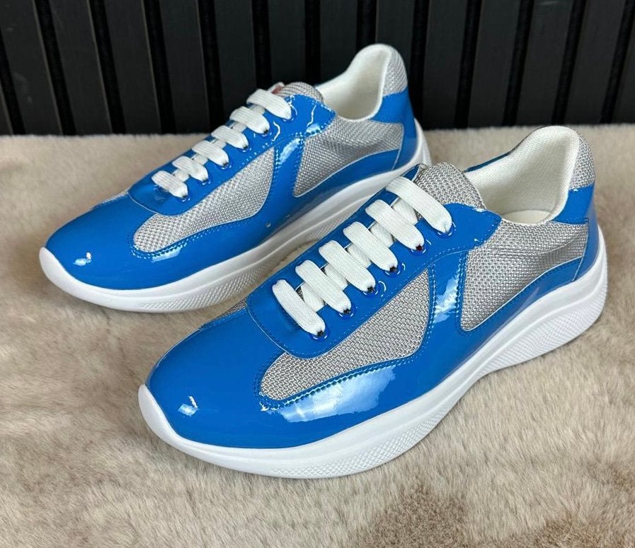 Aanbieding! Prada Cups Blauw - Nieuw - Accessoires, Ophalen of Verzenden, Blauw, Sneakers of Gympen