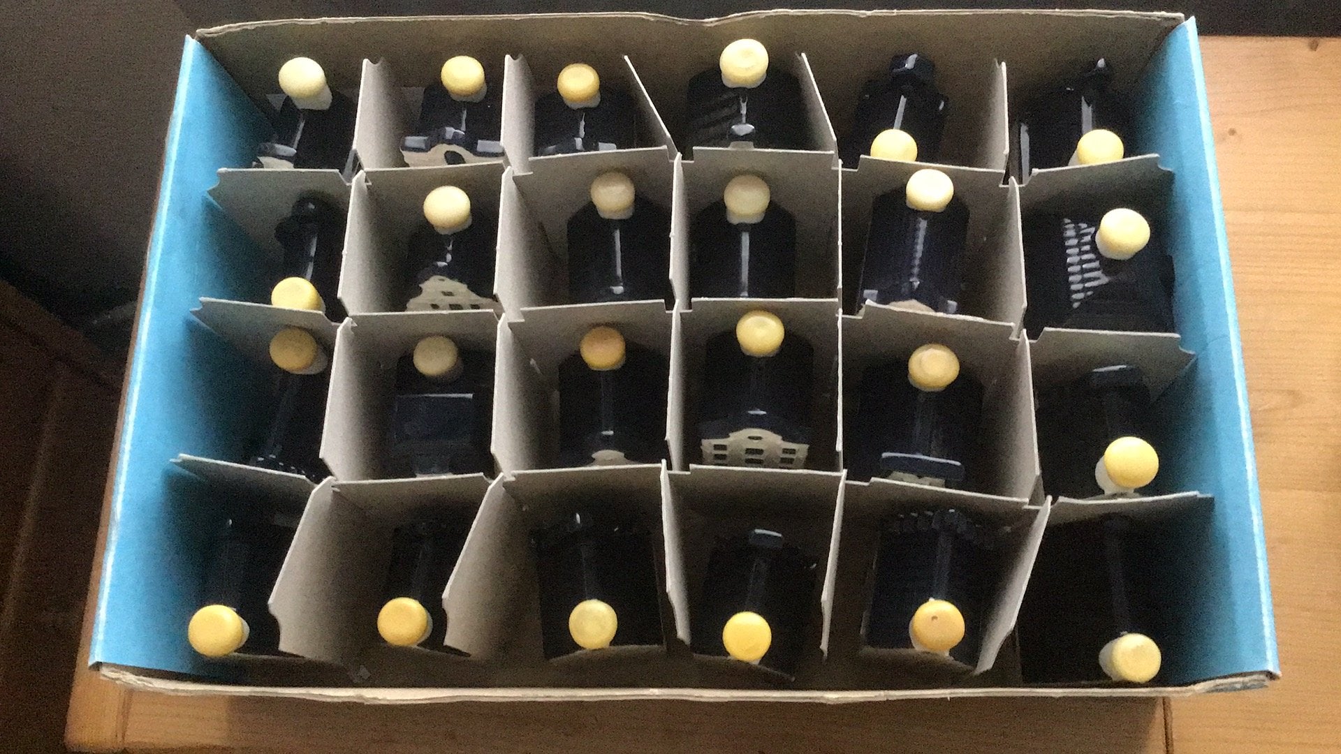 24 KLM Bols met jaartal en mooi zegel.Allen verschillend6/78, Verzamelen, Ophalen, Zo goed als nieuw