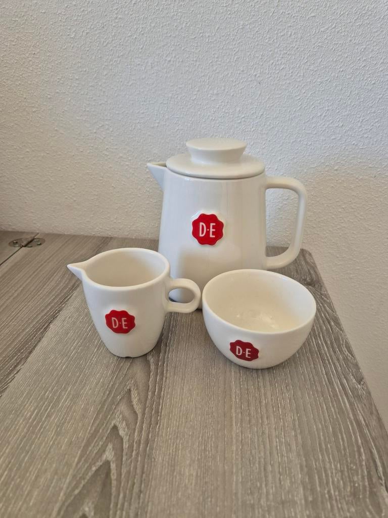 DE set. Koffiekan, suikerpot en melkkan, Overige typen, Nieuw, Ophalen of Verzenden, Overige stijlen