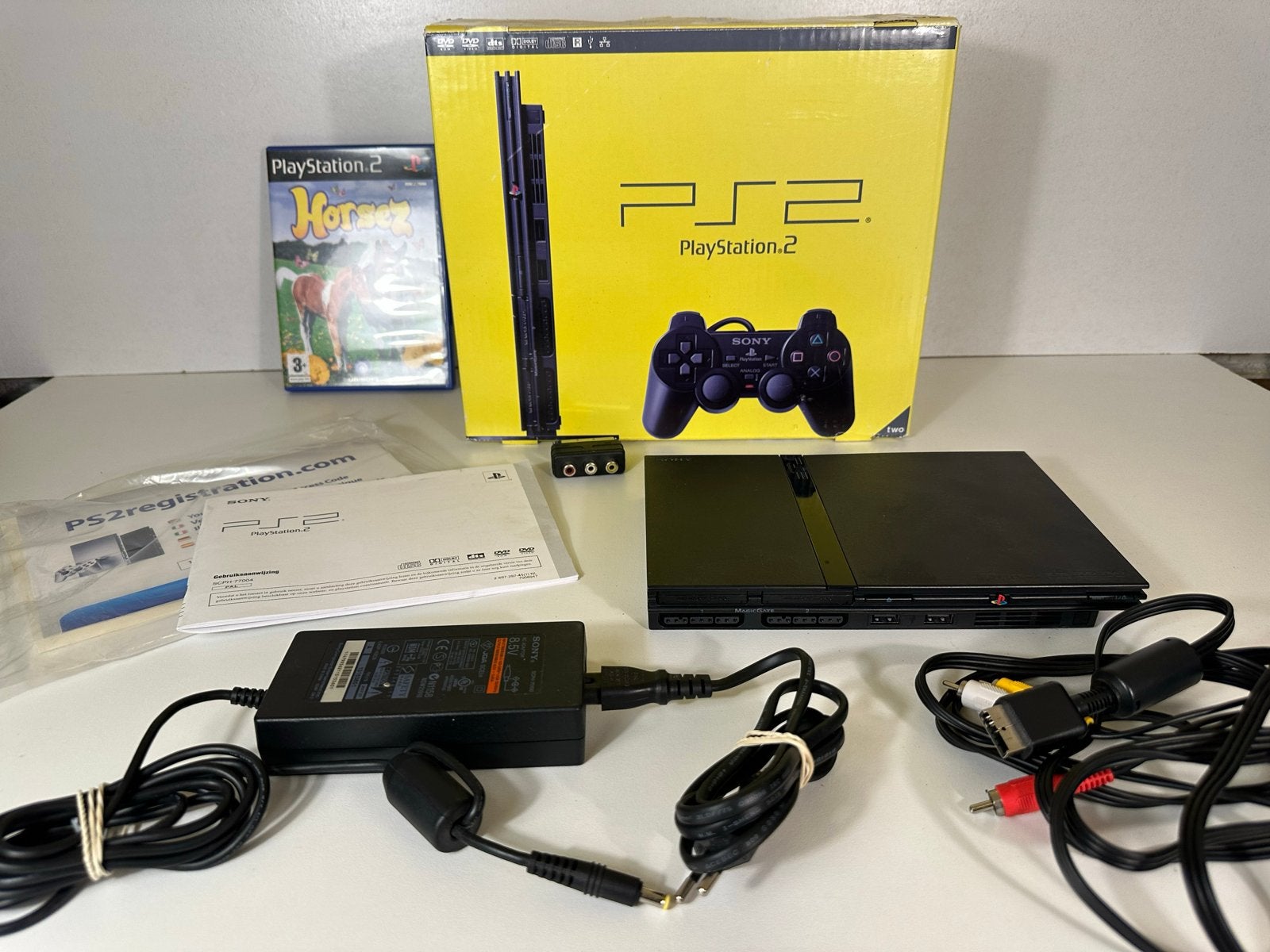 PS2 Slim (defecte laser) met doos en 2 third-party controlle, Met games, Zwart, Met 2 controllers, Ophalen of Verzenden