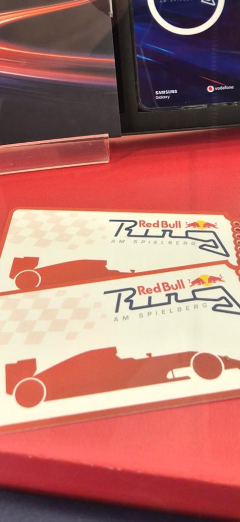 F1 weekend kaarten oostenrijk 2stuks, Drie personen of meer, Ticket of Toegangskaart